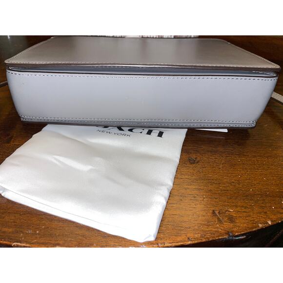 Coach Carter NEW Signature Chain Crossbody Gray Bag - Picture 5 of 8